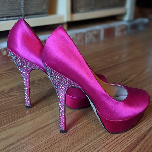 Steve Madden Shoes - [Steve Madden] Rhinestone Heels